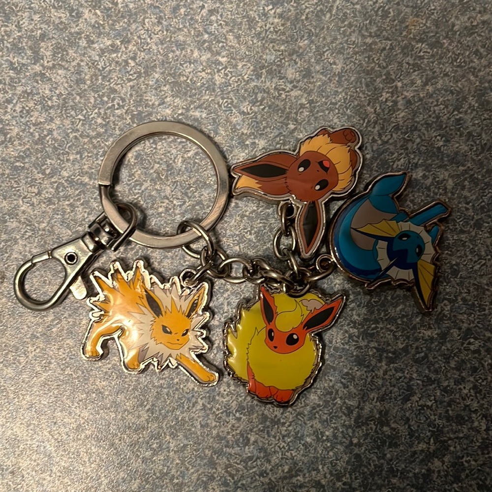 Pokémon eevolution keychain eevee vaporeon flareon and zolteon